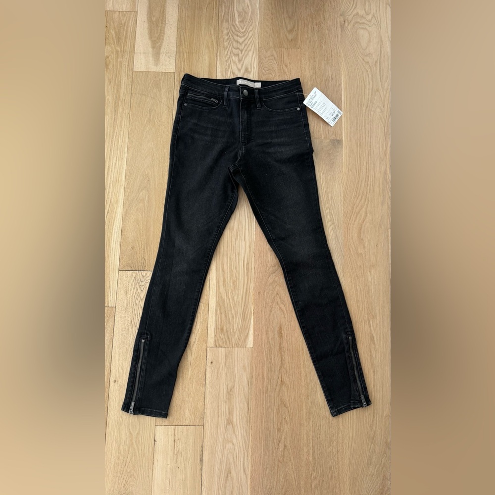 Athleta Black Skinny Jeans with Tapered Leg and Ankle Zipper